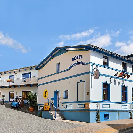 Hotel Am Mueritzhafen Garni Варен Экстерьер фото