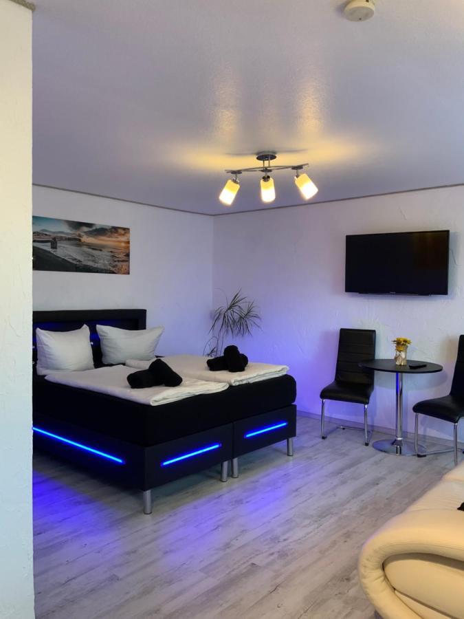 Hotel Am Mueritzhafen Garni Варен Экстерьер фото